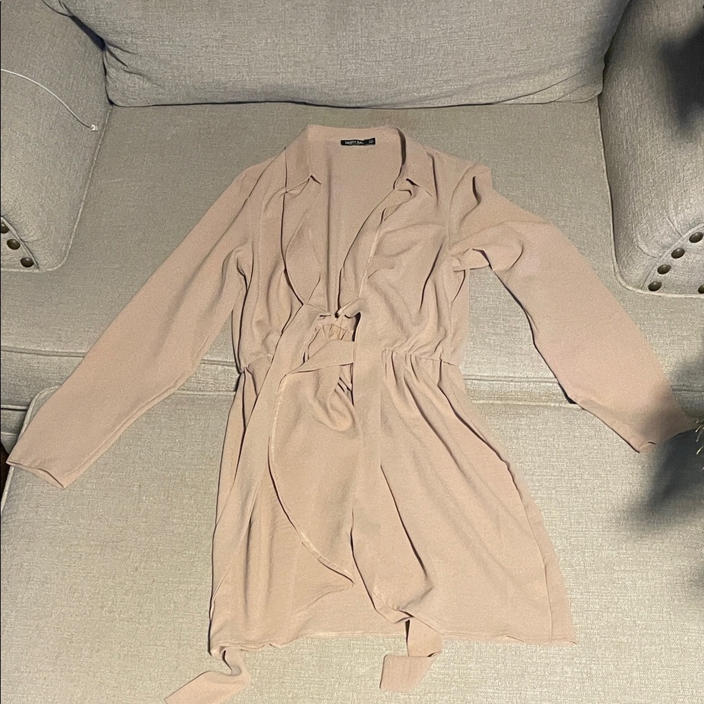 Chic Beige Low Cut Long-Sleeve dress